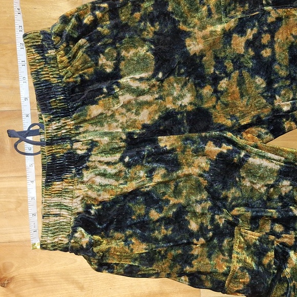 Urban Outfitters Penelope Velvet Joggers Black Green Orange Gold XS Cozy Chic - Picture 9 of 12